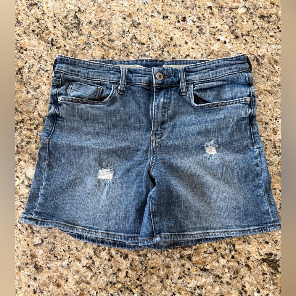 EUC Women’s Pilcro Slim Boyfriend Denim Blue Jean Shorts size 28